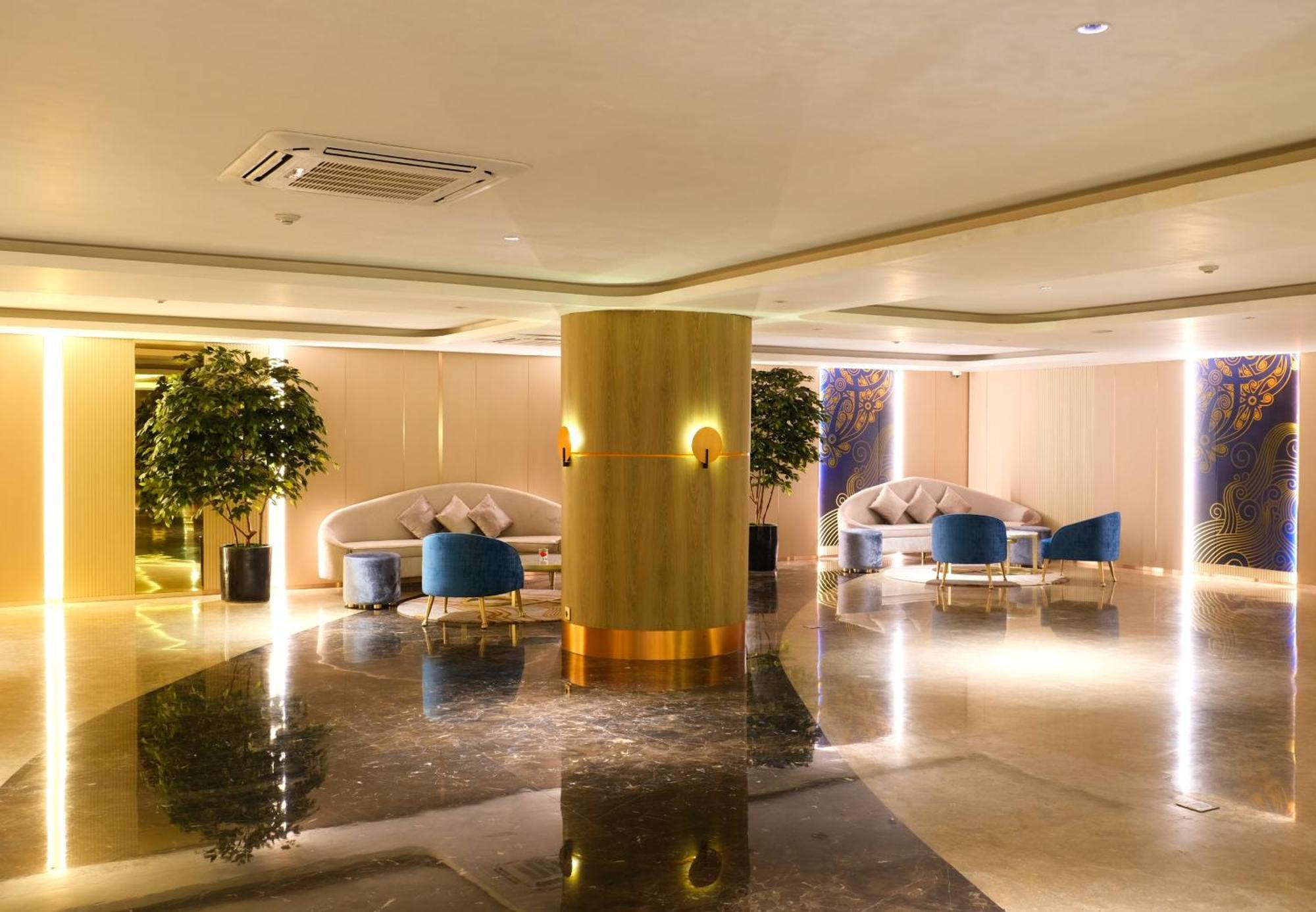 Pentacity Hotel Balikpapan Exterior foto