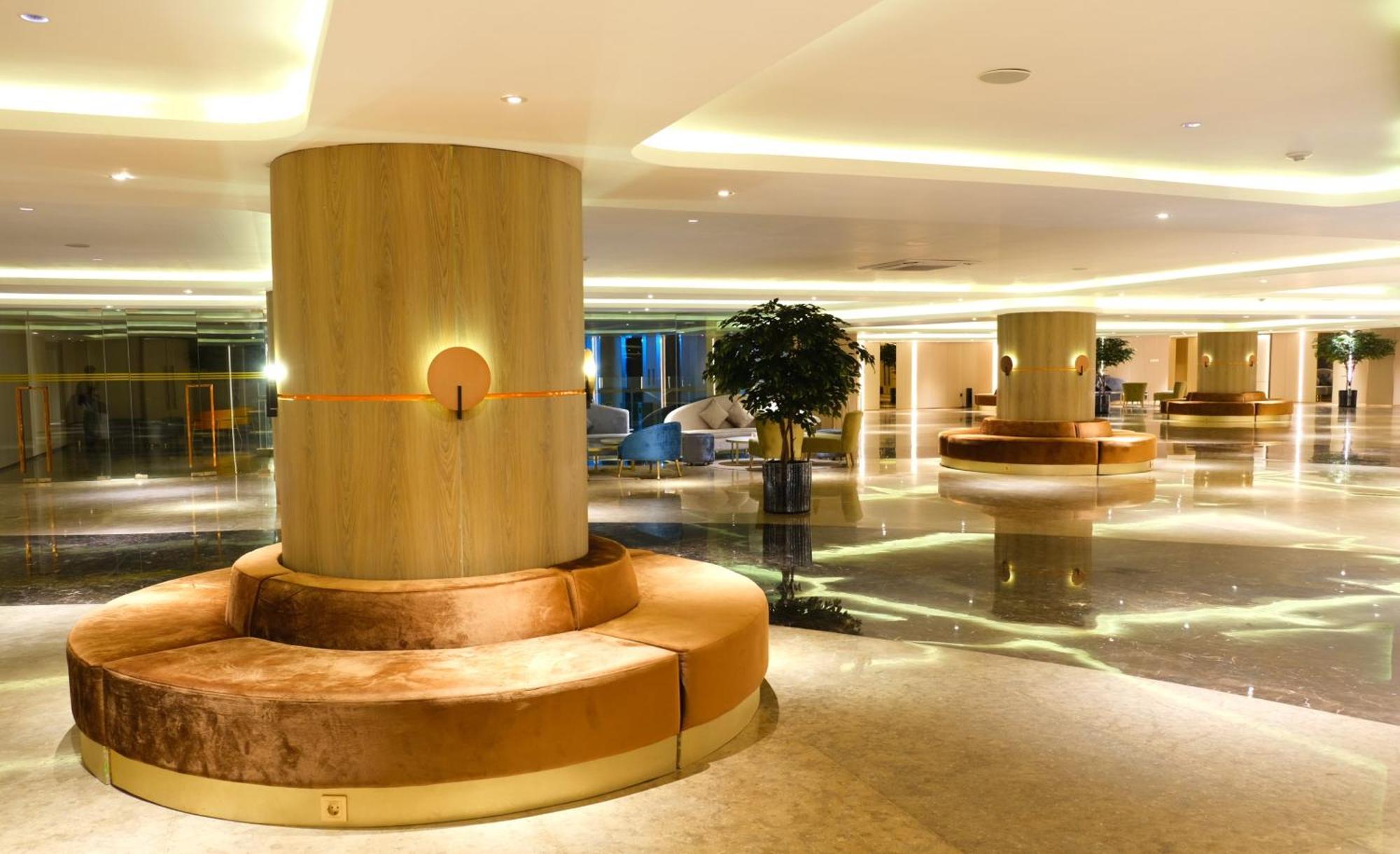Pentacity Hotel Balikpapan Exterior foto
